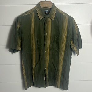 Kuhl Men's XL Green Striped Button Down Short Sleeve Pocket 100% Cotton